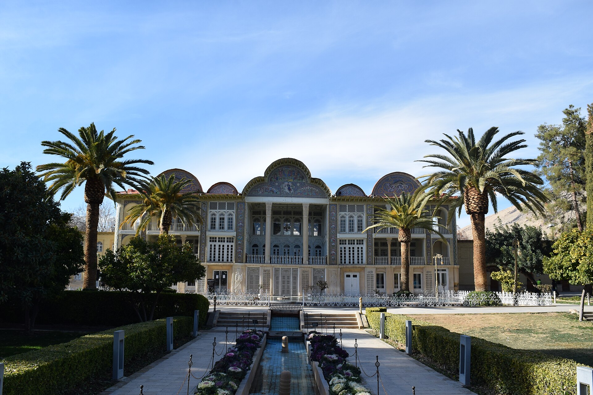 The pavilion of Eram Garden.