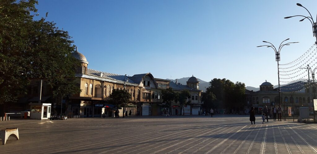 One of the avenues leading from the square.