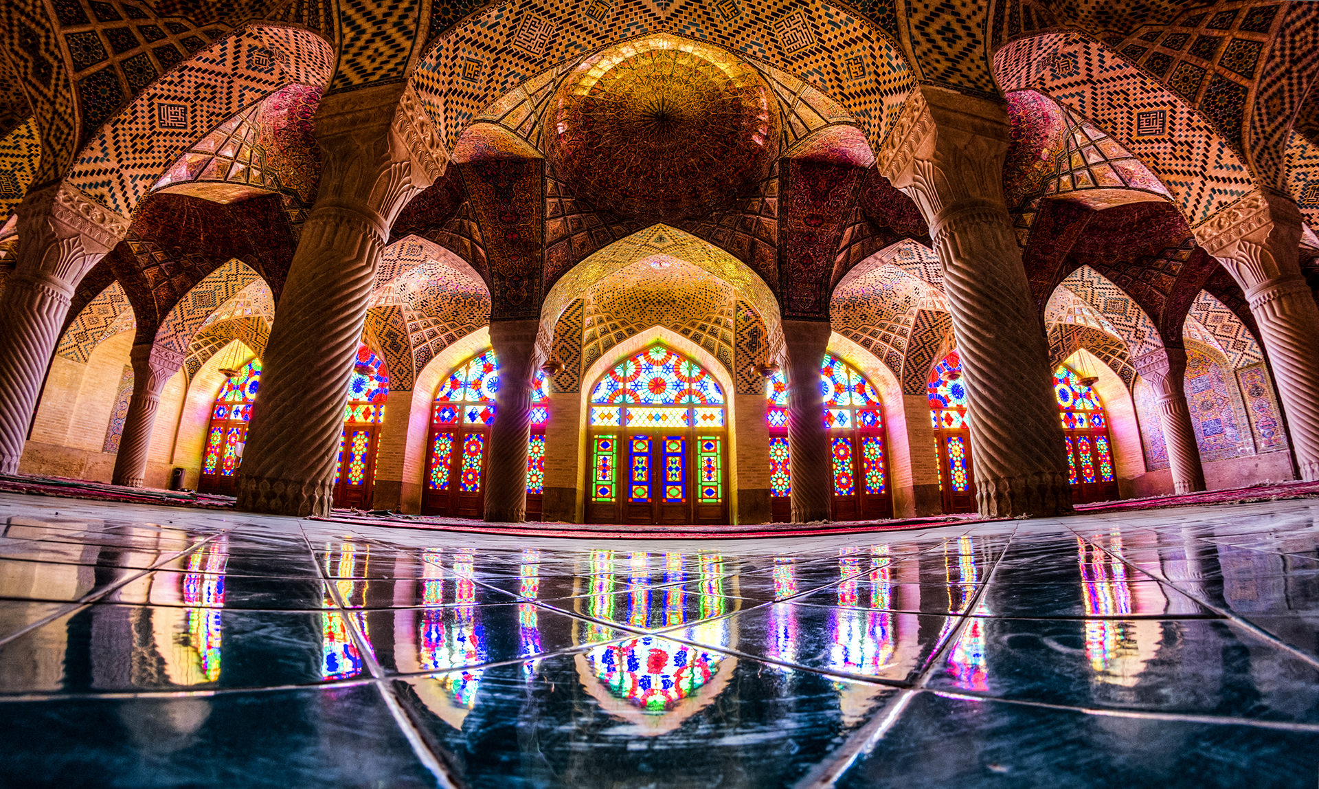 The courtyard of the Nasir al-Mulk Mosque.