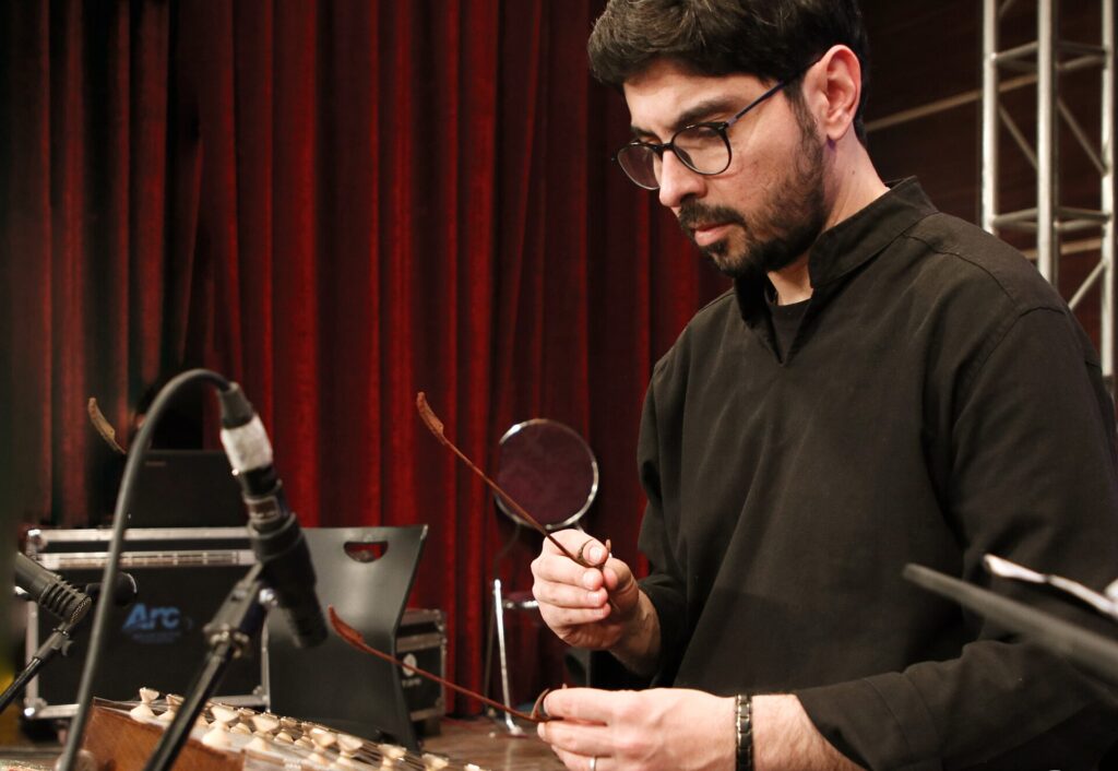 A santur player.