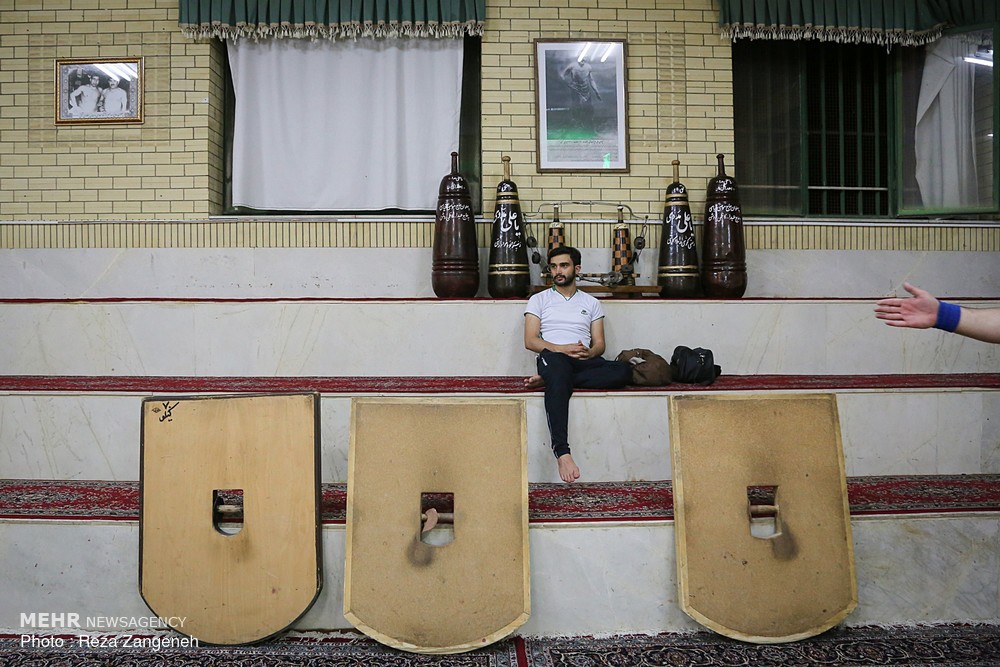A session at the zurkhaneh.
